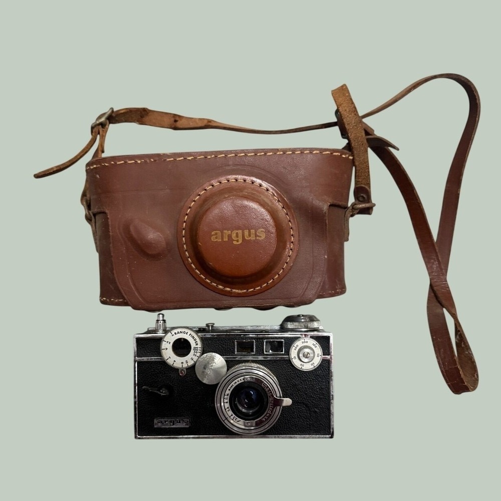 Vintage 1950s Argus C3 35mm Rangefinder Camera 50mm Cintar Lens Leather Case